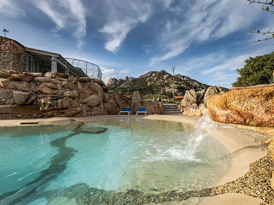 Immagine 8 di Villa in vendita  in Via Casagliana snc a Olbia