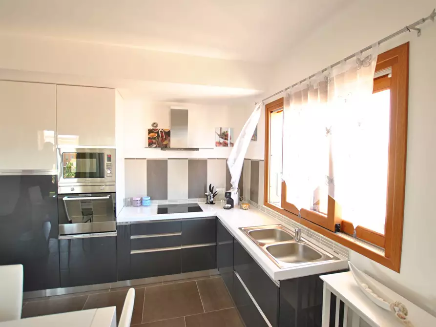 Immagine 11 di Attico in vendita  in Corso Umberto 183 a Olbia