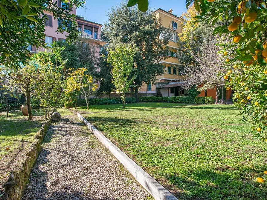 Immagine 27 di Villa in vendita  in Via di Villa Pepoli 8 a Roma