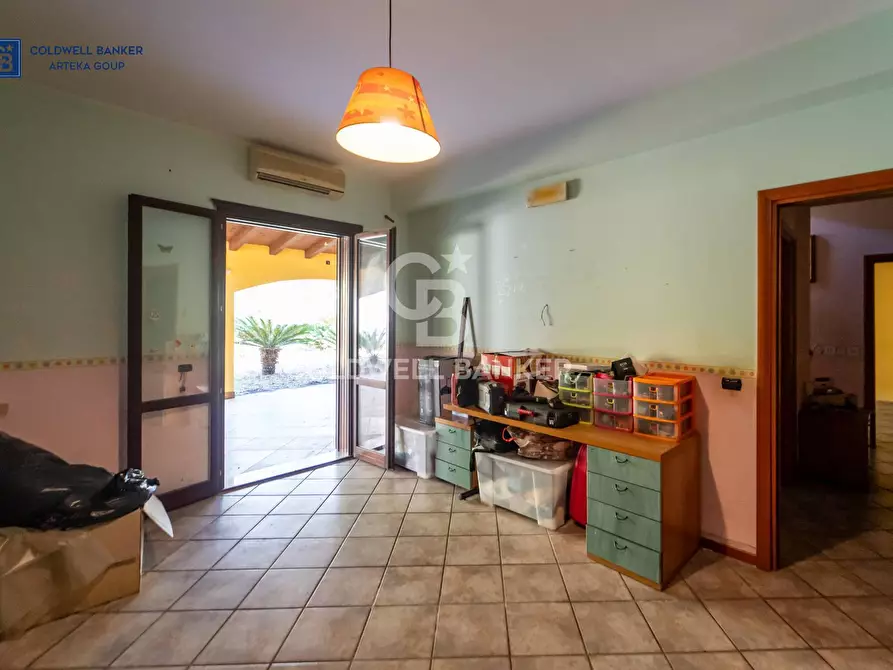 Immagine 10 di Villa in vendita  in via della regione a Giarre