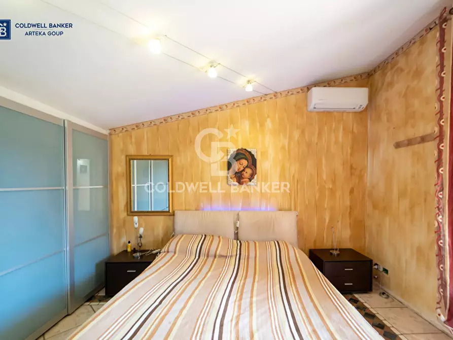 Immagine 27 di Villa in vendita  in via della regione a Giarre