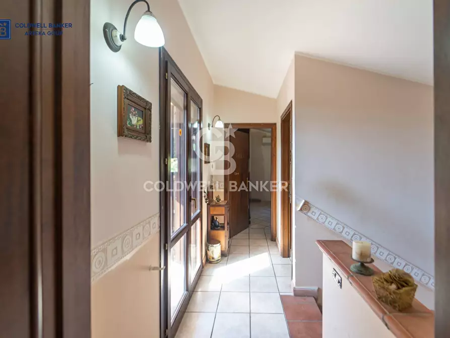 Immagine 29 di Villa in vendita  in via della regione a Giarre