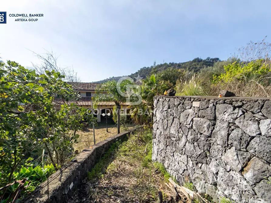 Immagine 39 di Villa in vendita  in via della regione a Giarre