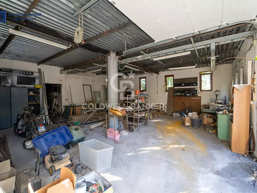 Immagine 44 di Villa in vendita  in via della regione a Giarre