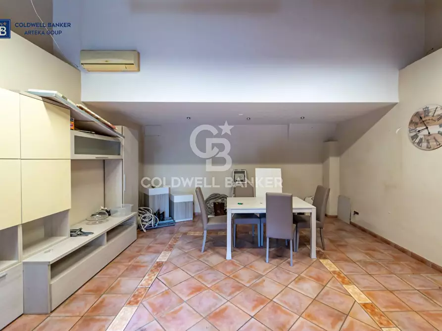 Immagine 48 di Villa in vendita  in via della regione a Giarre