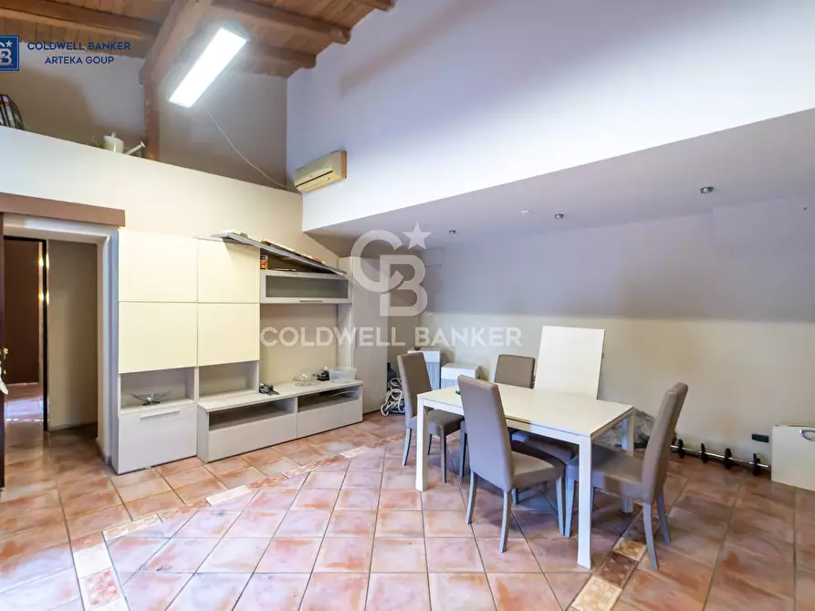 Immagine 49 di Villa in vendita  in via della regione a Giarre