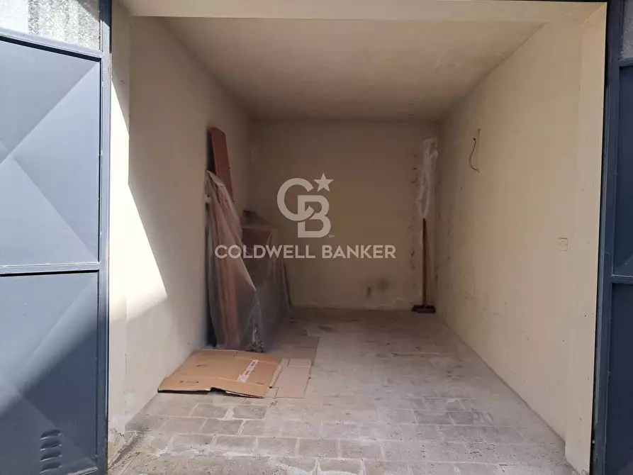 Immagine 3 di Box auto in vendita  a Aci Catena