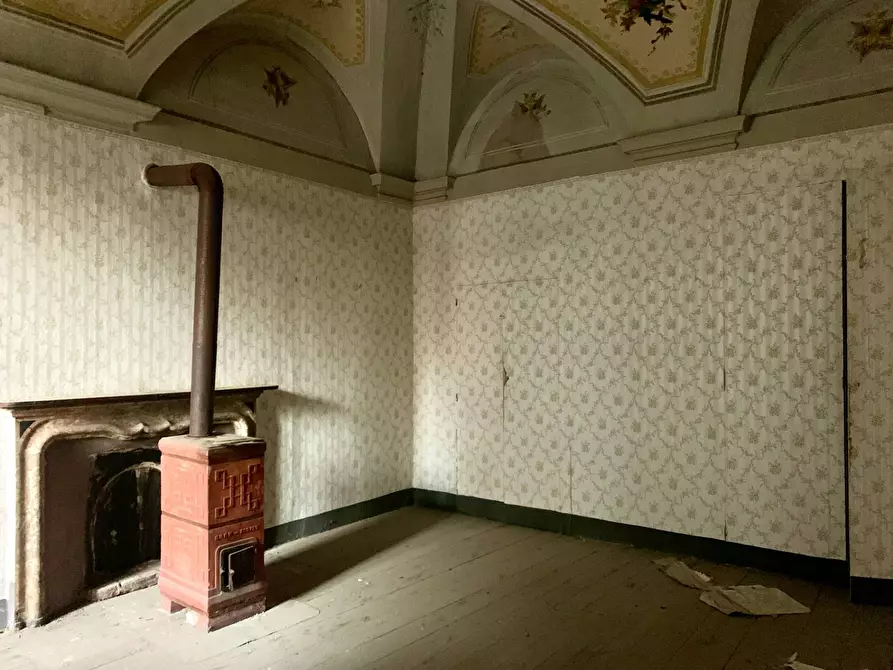 Immagine 24 di Palazzo in vendita  in Via Giolitti 4 a Mondovì