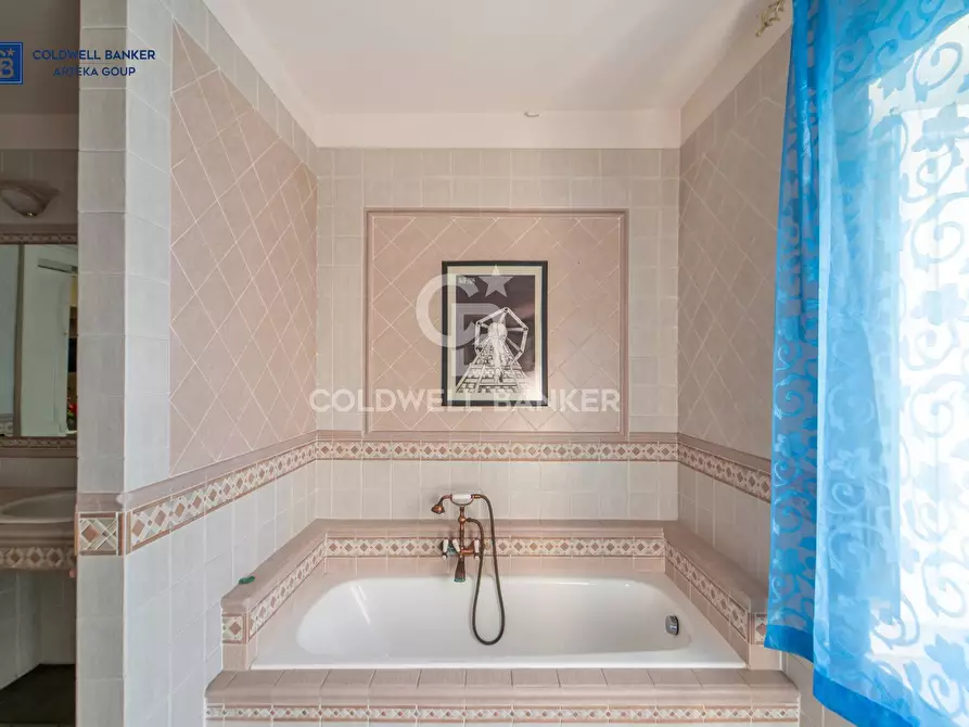 Immagine 28 di Appartamento in vendita  in piazza Indirizzo 2 a Acireale