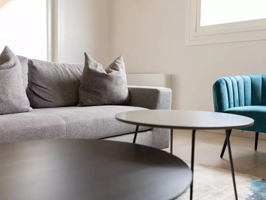 Immagine 12 di Attico in vendita  in via ada negri a Olbia