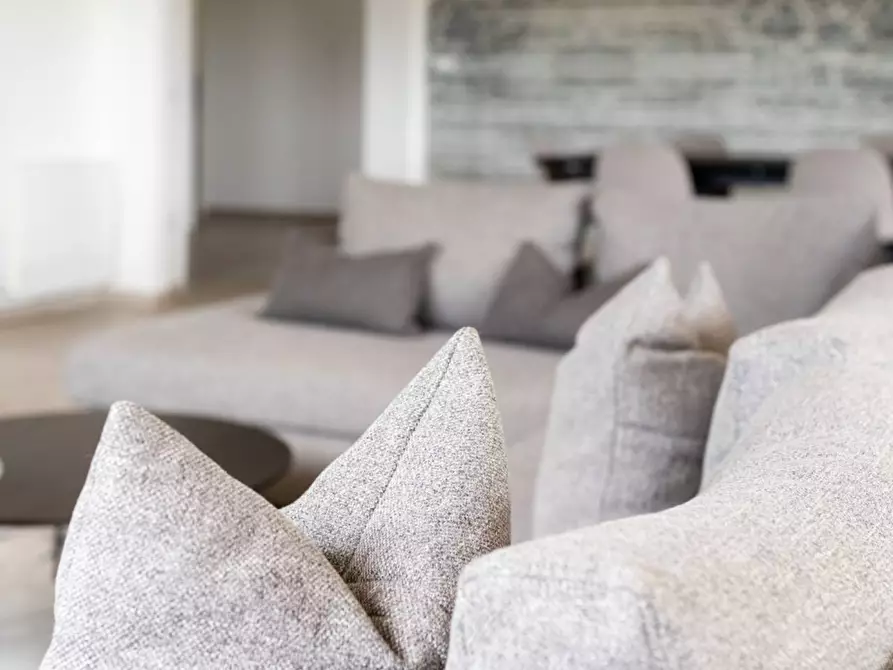 Immagine 21 di Attico in vendita  in via ada negri a Olbia