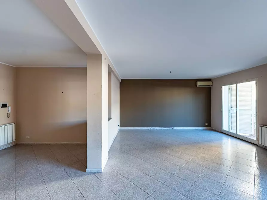 Immagine 4 di Appartamento in vendita  in Viale Delle Olimpiadi 12 a Catania