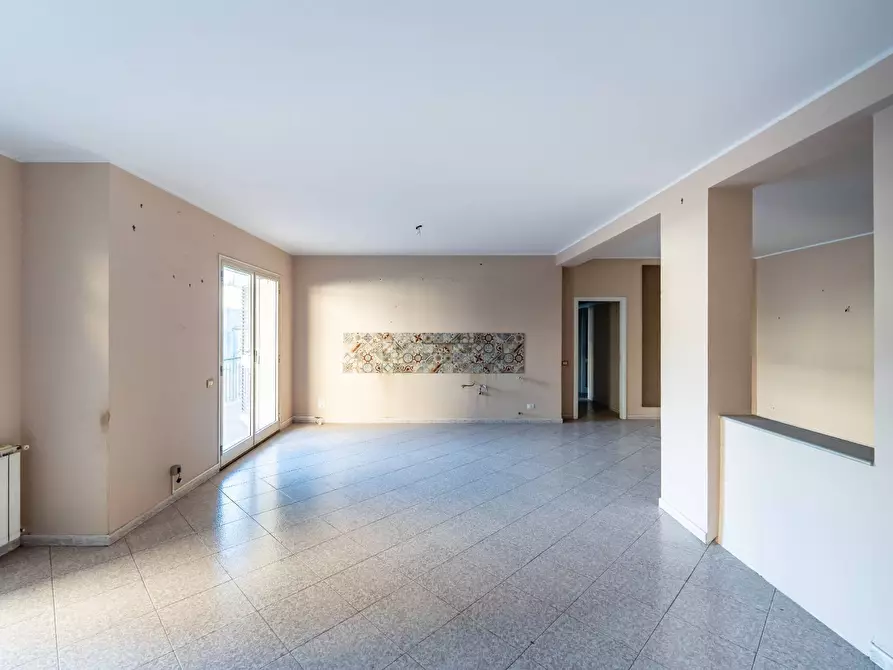 Immagine 5 di Appartamento in vendita  in Viale Delle Olimpiadi 12 a Catania