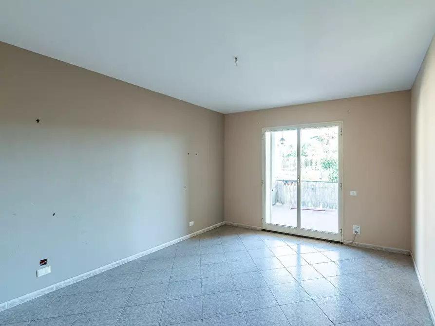 Immagine 10 di Appartamento in vendita  in Viale Delle Olimpiadi 12 a Catania