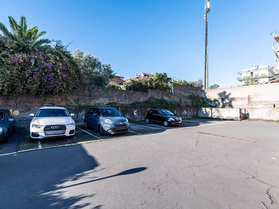 Immagine 25 di Appartamento in vendita  in Viale Delle Olimpiadi 12 a Catania