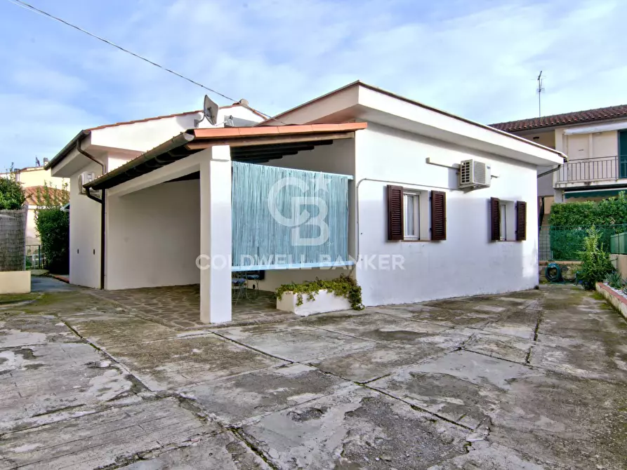 Immagine 4 di Villa in vendita  in Traversa di Via Marconi a Campo Nell'elba