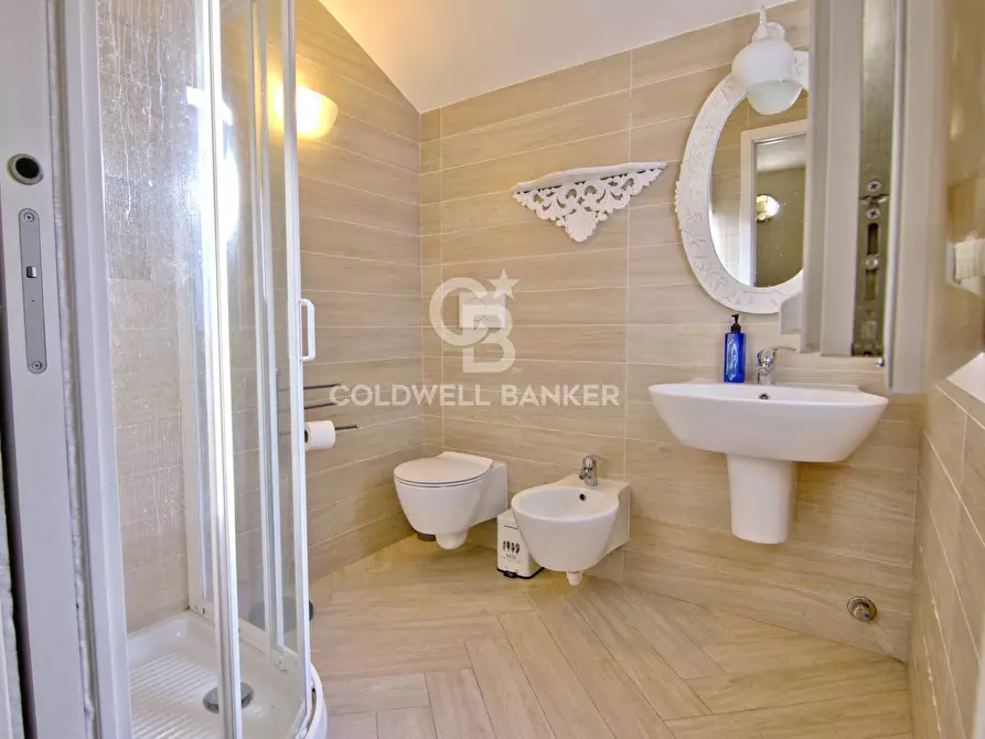 Immagine 27 di Villa in vendita  in Traversa di Via Marconi a Campo Nell'elba