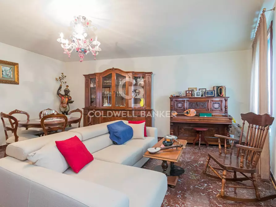 Immagine 7 di Appartamento in vendita  in Ponte Delle Cannaregio - Guglie 1534 a Venezia