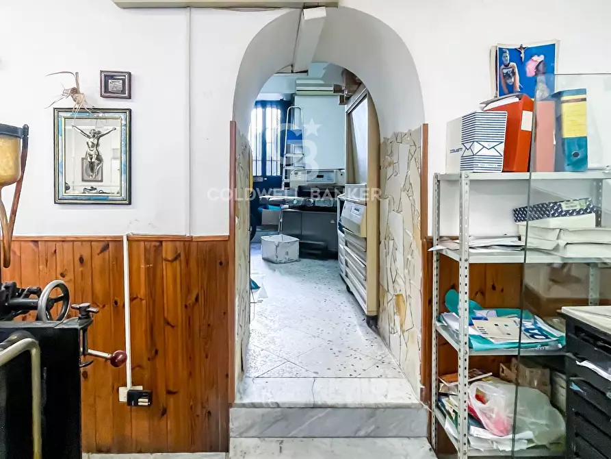 Immagine 7 di Negozio in vendita  in Via Vittorio Emanuele Ii 320 a Catania