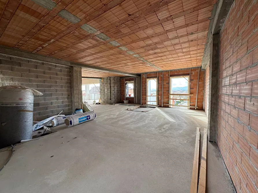 Immagine 10 di Appartamento in vendita  in Via Vela a Olbia