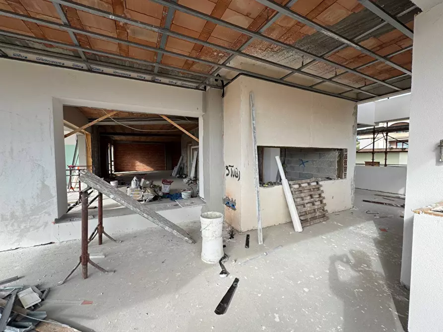 Immagine 21 di Appartamento in vendita  in Via Vela a Olbia