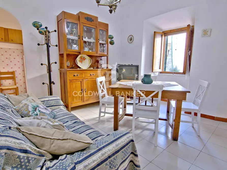 Immagine 3 di Appartamento in vendita  in Via del Brunello a Campo Nell'elba