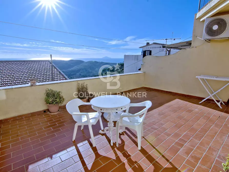 Immagine 1 di Appartamento in vendita  in Via del Brunello a Campo Nell'elba