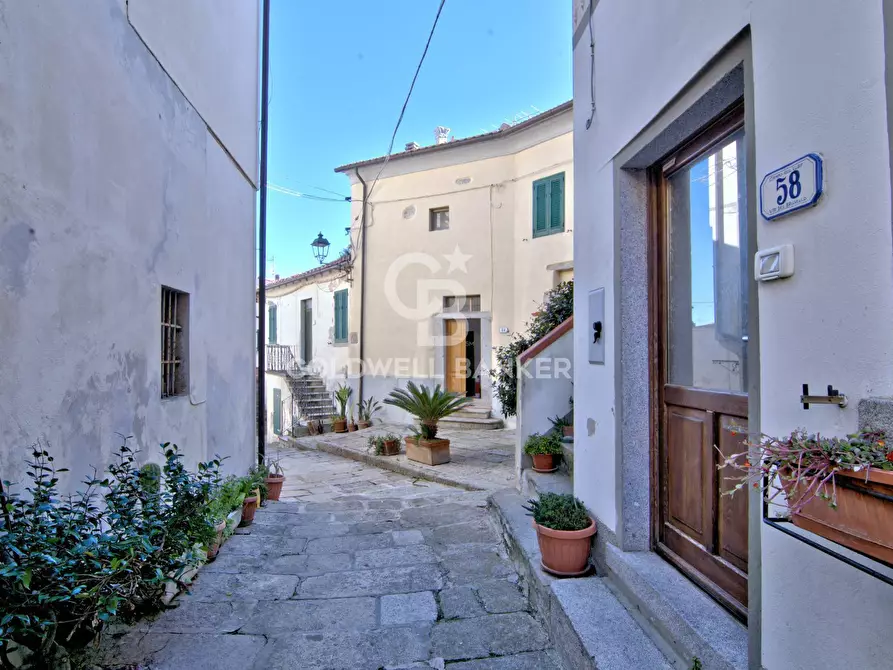 Immagine 21 di Appartamento in vendita  in Via del Brunello a Campo Nell'elba