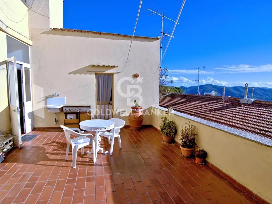 Immagine 2 di Appartamento in vendita  in Via del Brunello a Campo Nell'elba