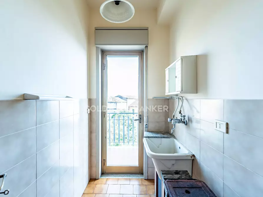 Immagine 23 di Appartamento in vendita  in Via Santa Maria Del Sangue 5/7 a Aci Catena