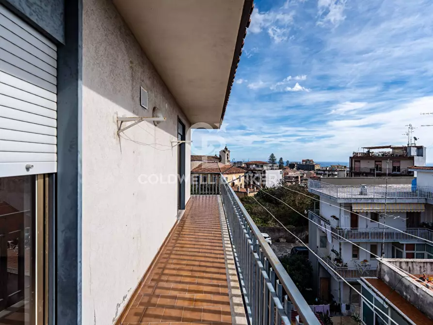 Immagine 8 di Appartamento in vendita  in Via Santa Maria Del Sangue 5/7 a Aci Catena