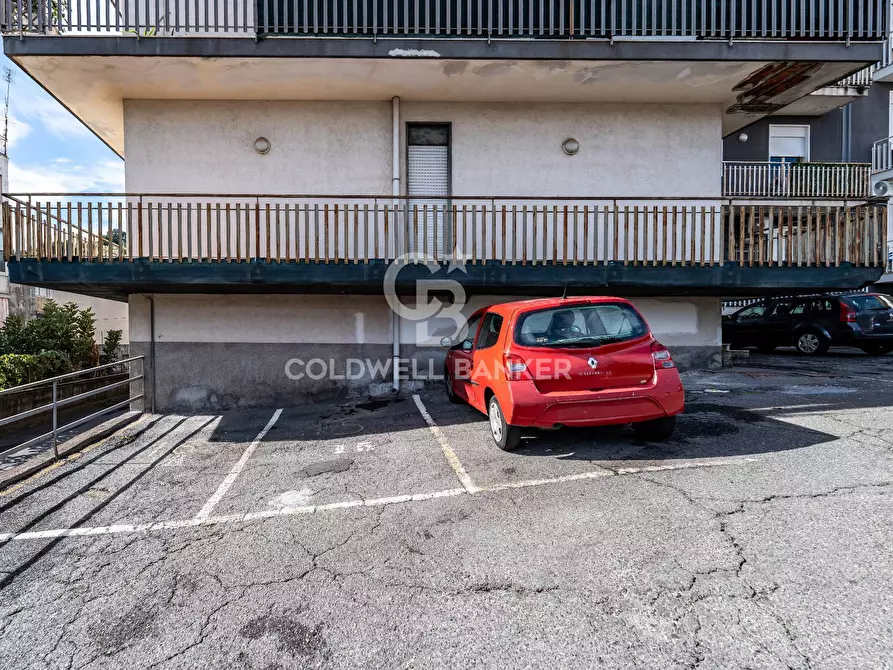 Immagine 31 di Appartamento in vendita  in Via Santa Maria Del Sangue 5/7 a Aci Catena