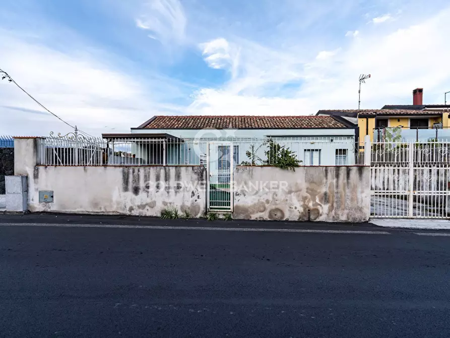 Immagine 10 di Casa indipendente in vendita  in Via Torretta 24-26-28 a Acireale