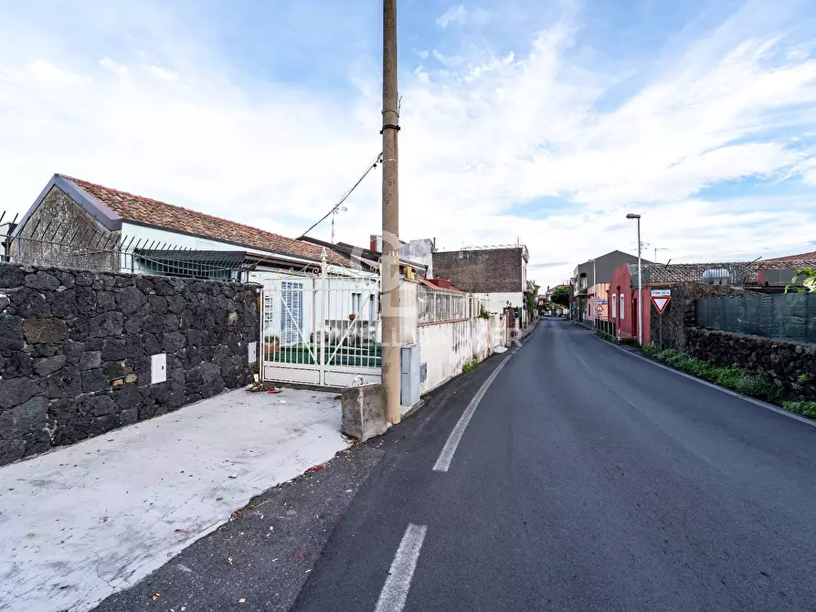 Immagine 12 di Casa indipendente in vendita  in Via Torretta 24-26-28 a Acireale