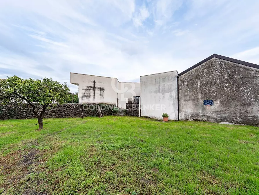 Immagine 3 di Casa indipendente in vendita  in Via Torretta 24-26-28 a Acireale