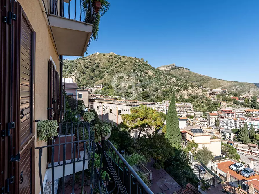 Immagine 16 di Appartamento in vendita  in Salita Branco 4 a Taormina