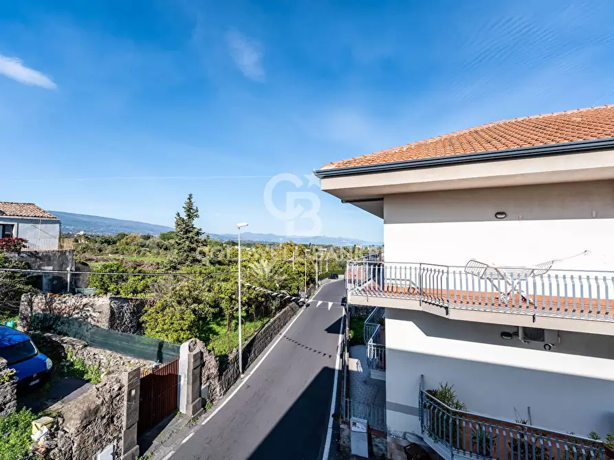 Immagine 1 di Appartamento in vendita  in via Ispica 50 a Acireale