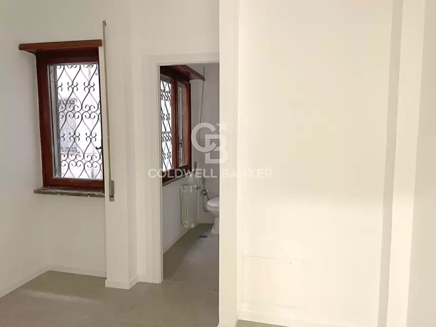 Immagine 31 di Appartamento in affitto  in Via Bevagna a Roma