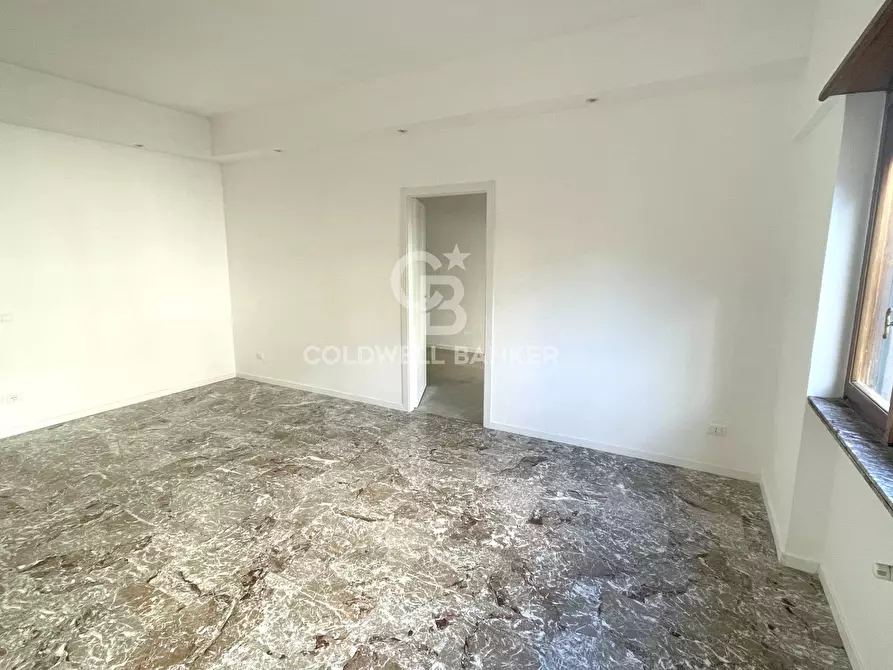 Immagine 11 di Appartamento in affitto  in Via Bevagna a Roma