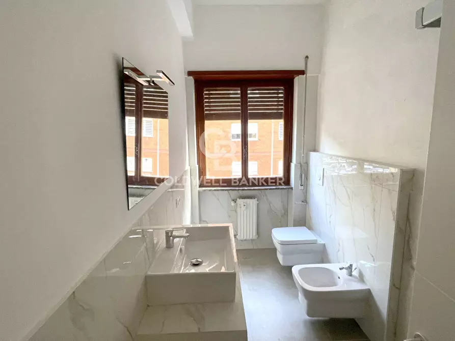 Immagine 27 di Appartamento in affitto  in Via Bevagna a Roma