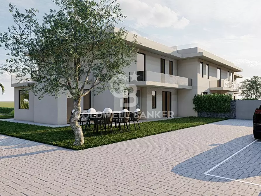 Immagine 2 di Villa in vendita  in Via Luigi Pirandello a San Gregorio Di Catania