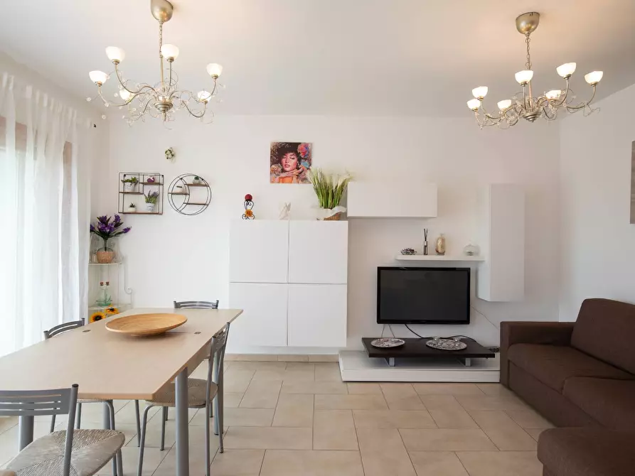 Immagine 5 di Villetta a schiera in vendita  in Via Santa Monica 7/A a Olbia