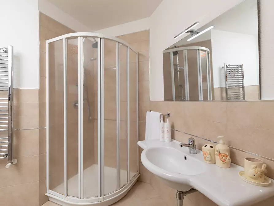 Immagine 21 di Villetta a schiera in vendita  in Via Santa Monica 7/A a Olbia