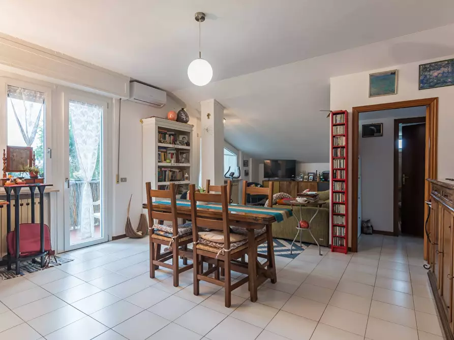 Immagine 2 di Appartamento in vendita  in Via Viole a Cattolica