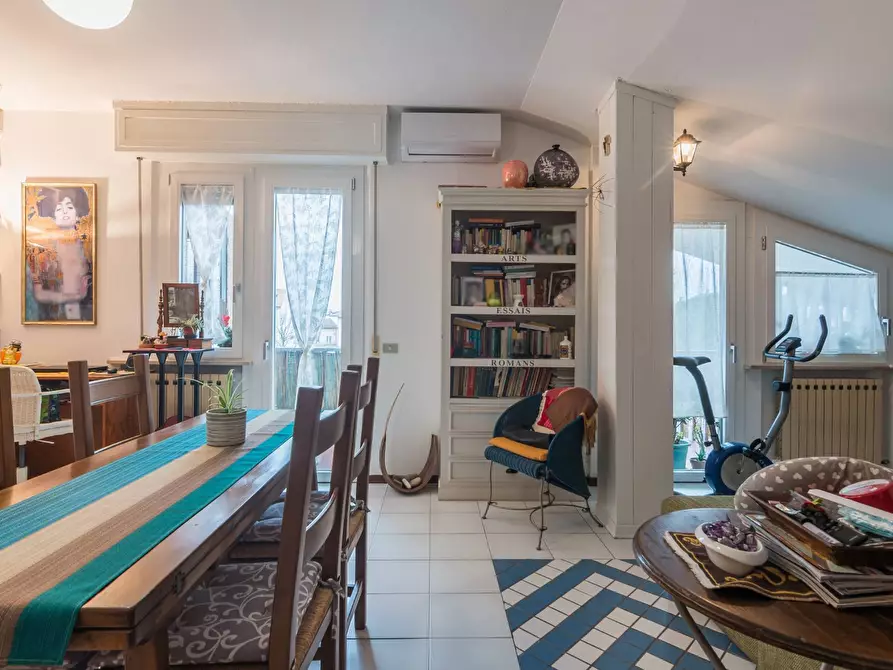 Immagine 5 di Appartamento in vendita  in Via Viole a Cattolica