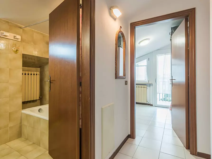 Immagine 21 di Appartamento in vendita  in Via Viole a Cattolica