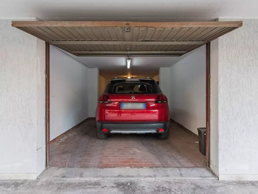 Immagine 30 di Appartamento in vendita  in Via Viole a Cattolica