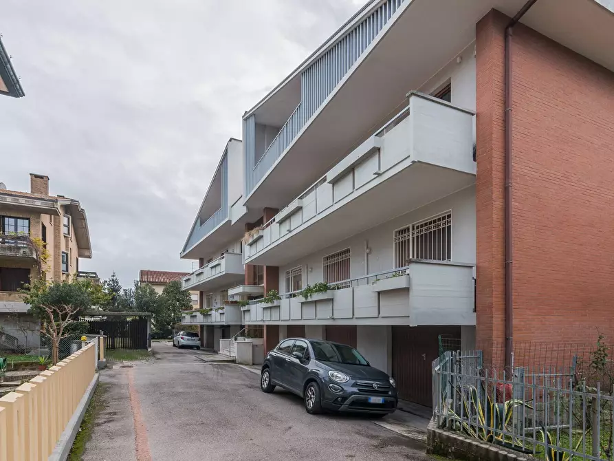 Immagine 33 di Appartamento in vendita  in Via Viole a Cattolica