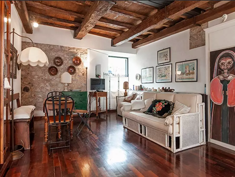 Immagine 1 di Appartamento in vendita  in via Giuseppe Garibaldi 22 a Roma