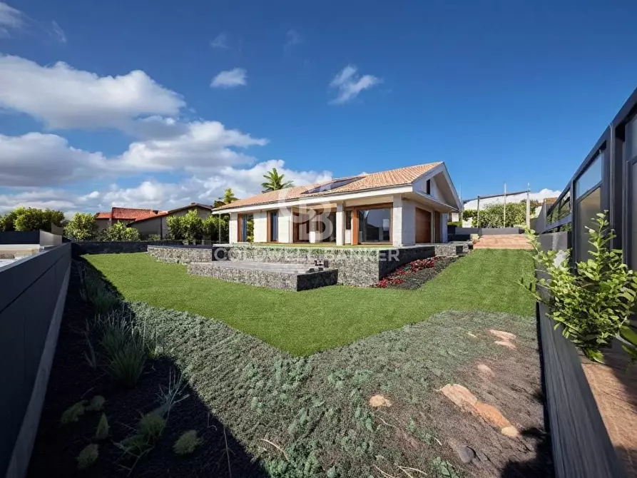 Immagine 7 di Villa in vendita  in Via Villafranca 28 a Gravina Di Catania